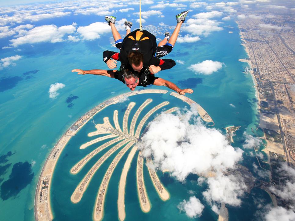 4 reasons why you must try skydiving