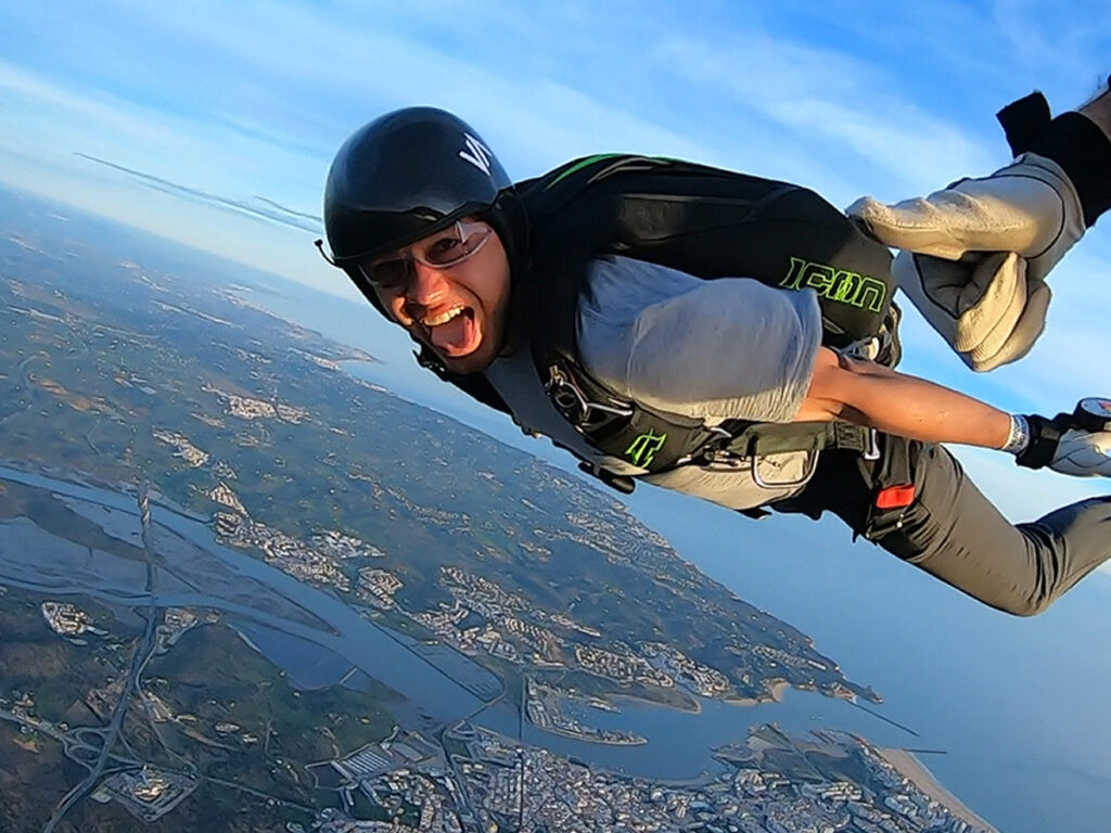4 reasons why you must try skydiving