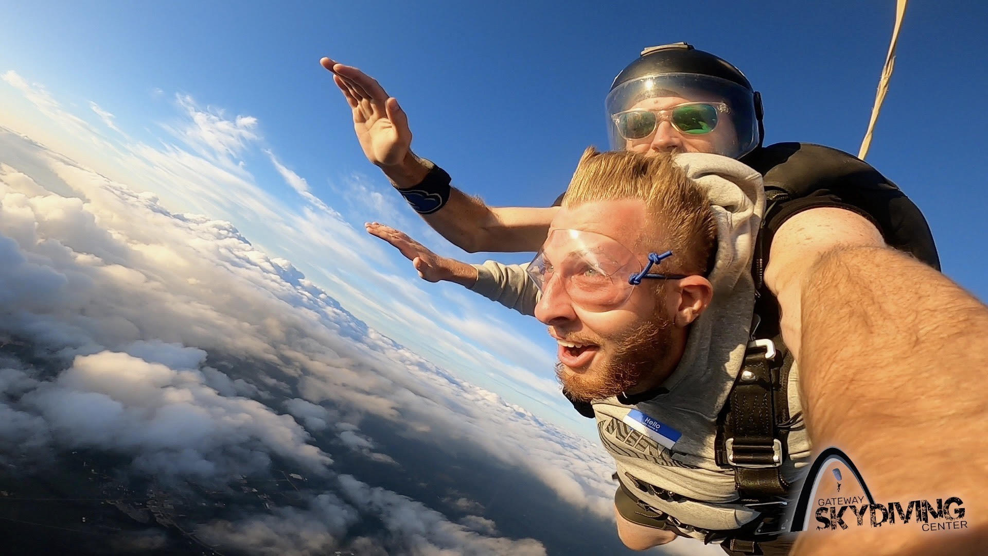 You are currently viewing Skydiving in Fall is Beautiful…